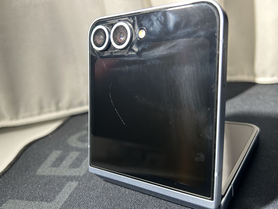 Samsung galaxy z flip 6