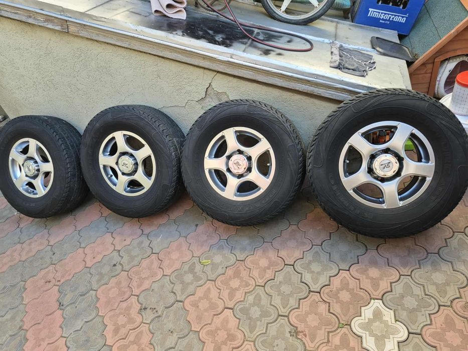 Jante cu anvelope KUMHO ROAD VENTURE