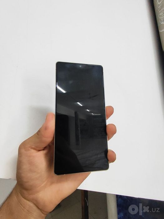 Samsung S25 Ultra holati ideal