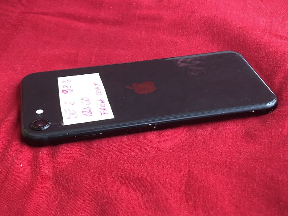 Iphone SE baterie 98% 128gb