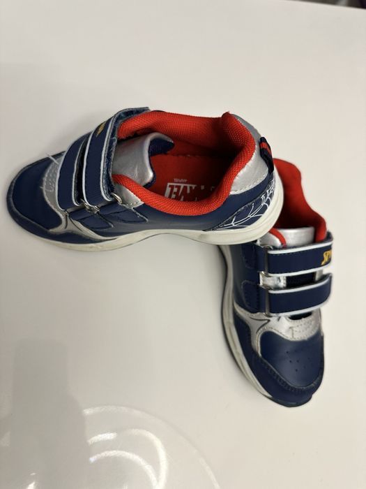 Детски светещи маратонки Spider man и детски маратонки Hulk