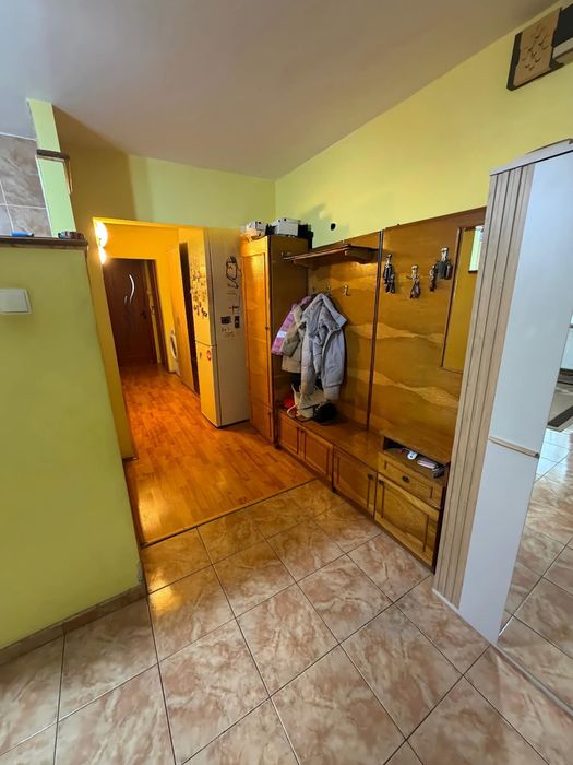 Apartament 3 camere + Garaj sub bloc+ 2 beciuri  Zona Dumbrava Nord