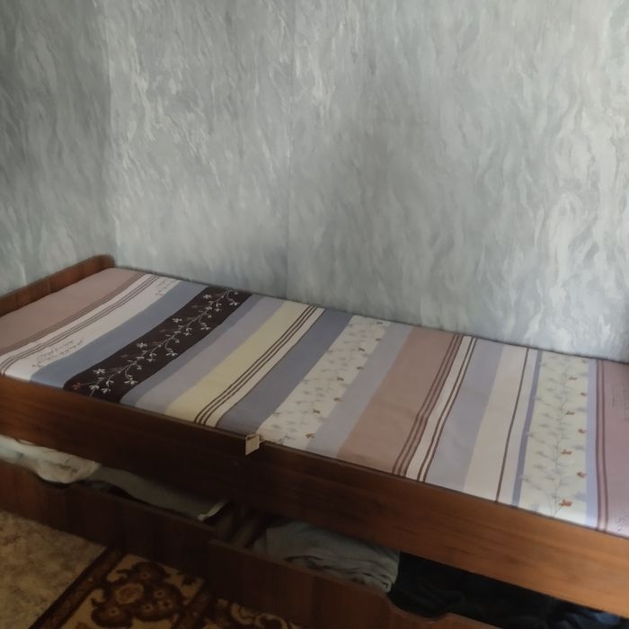 Продам кровать..