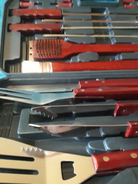 Set ustensile gratar BBQ Nou in caseta