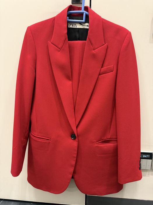 Костюм брючные Zara