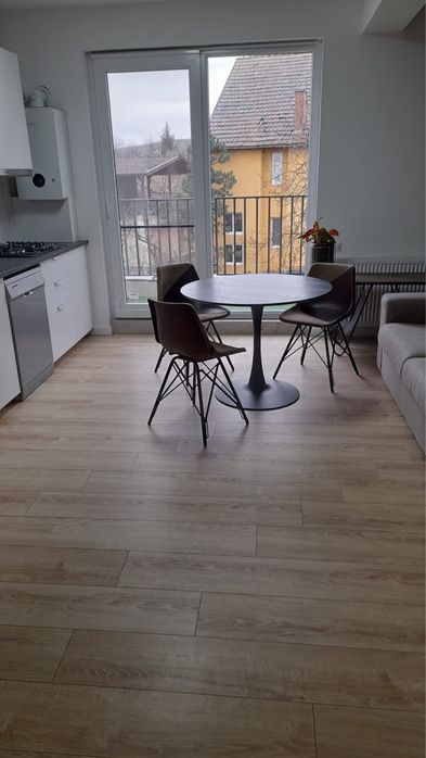 Vând apartament 3 camere