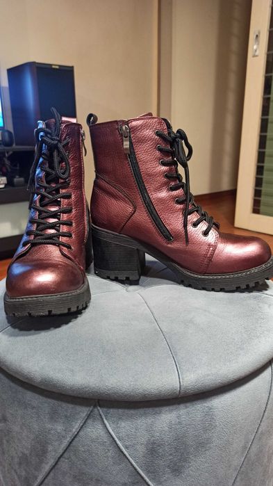 Ghete piele naturala Dasha