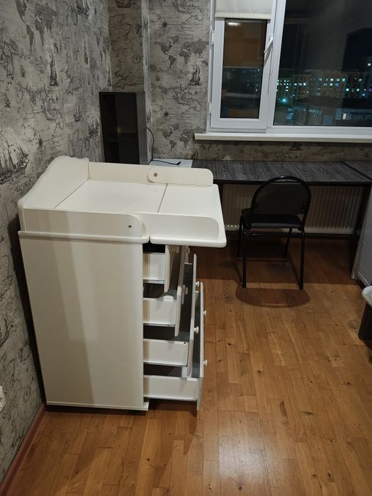 Пеленальный столик с комодом