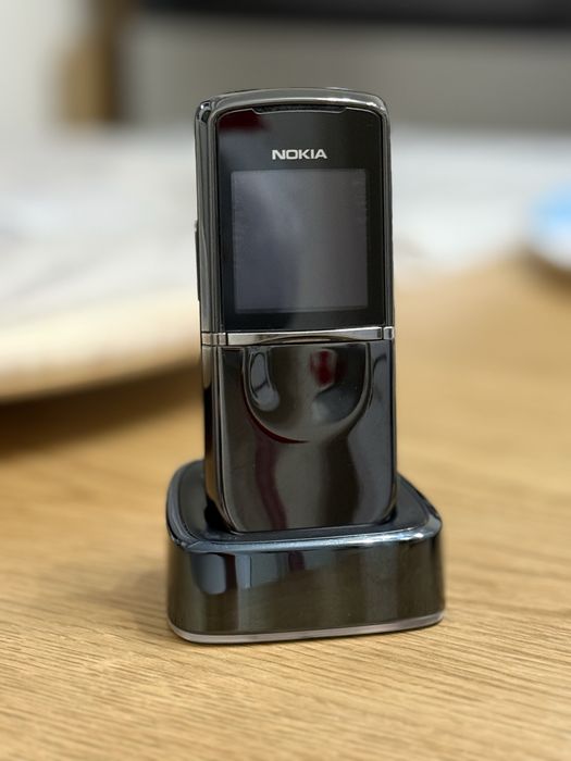 Nokia Nokia 8800D Sirocco (luna) Black САПФИР