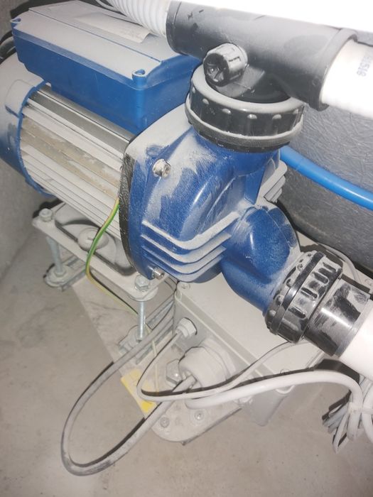 Vând cadă cu jacuzzi