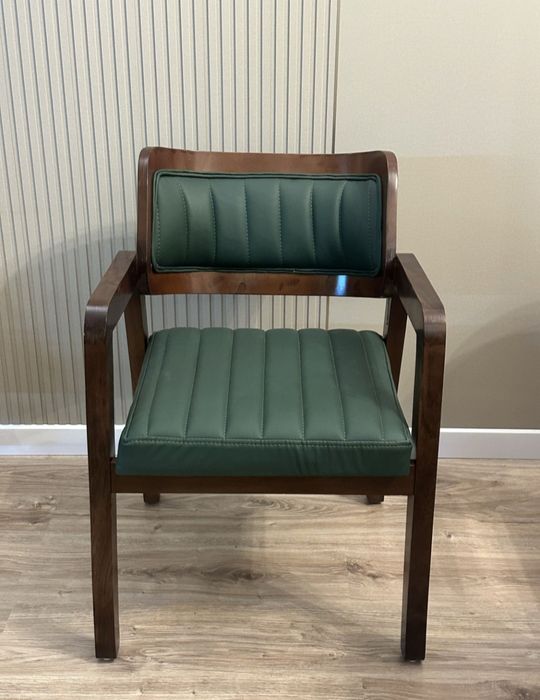 Stol stul Valentin yongoq