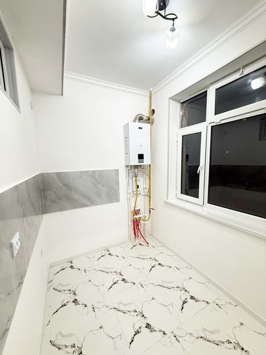 Яшнабад ЖК Азия Хаус продаю квартиру  с Евро ремонтом  2/1/8  42м2