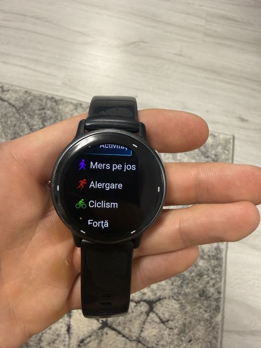 Vând Garmin Vivoactive 5