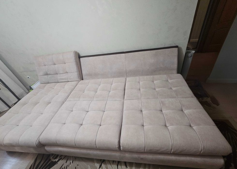 Диван (чехлы в подарок)