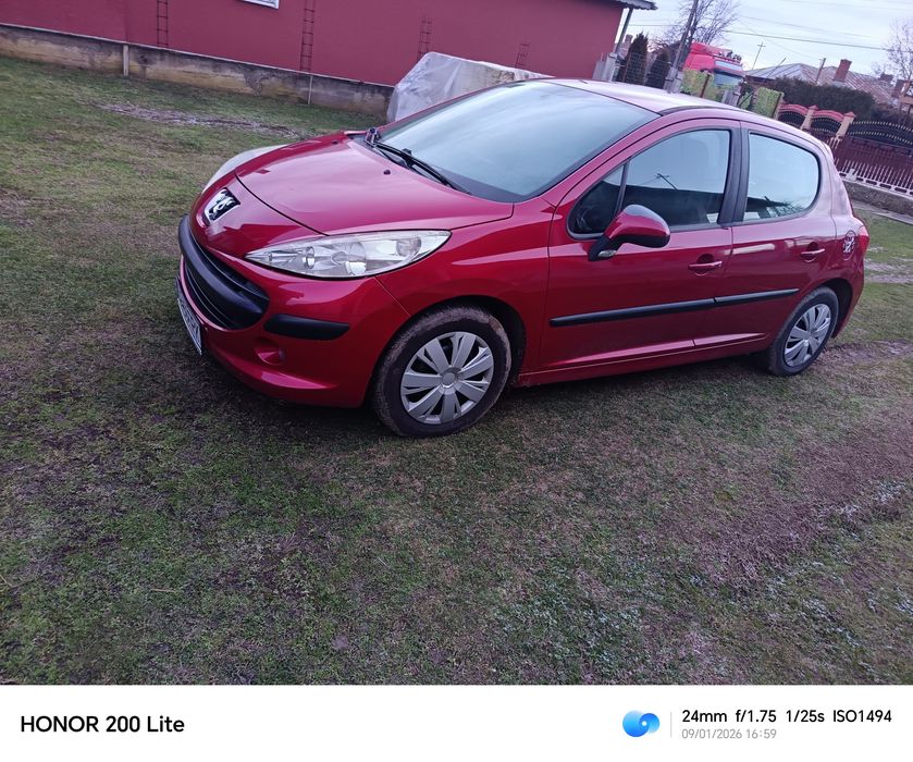 Peugeot 207. 2000€uro  negociabil