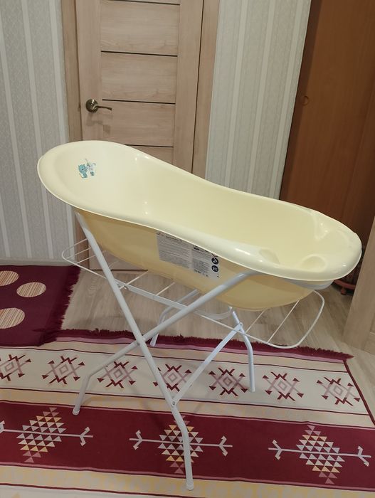 Ванна с подставкой