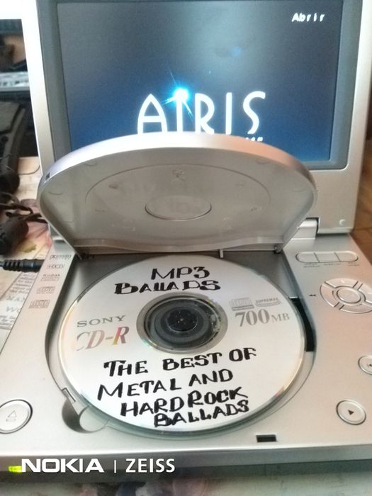 Airis-мини DVD-mp3-CD