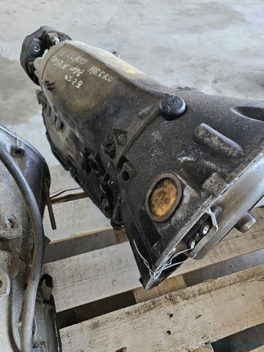 Cutie Viteza Mercedes-Benz E-Class W212 2009 - > 2.2 E 200 Cdi / Bluet