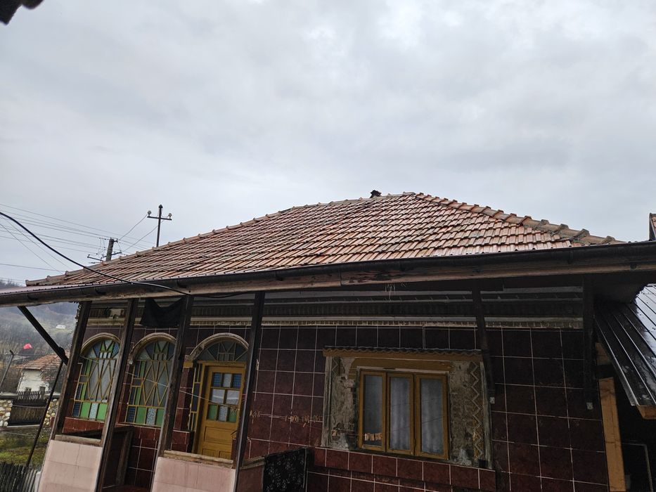 Teren cu casa de vanzare