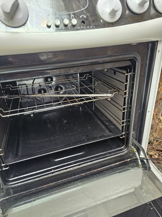 Бу электронная плита.