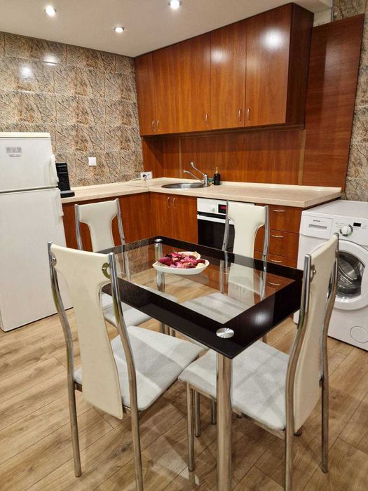 Дава се под наем Тристаен апартамент в София, Витоша - 100 кв.м за 561 € - Снимка #6