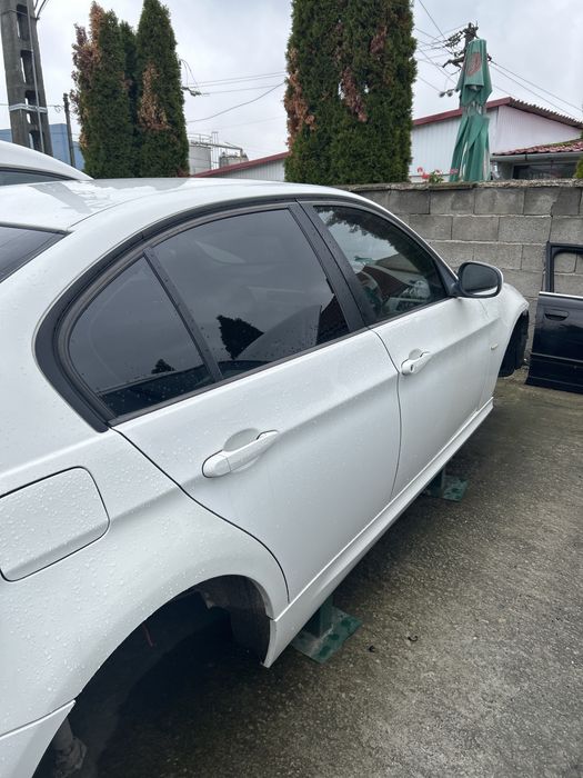 Usa laterala drepta bmw e90 cod culoare ALPINWEISS 3