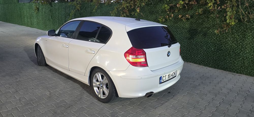 BMW 1 Series 2011 — imagine 2