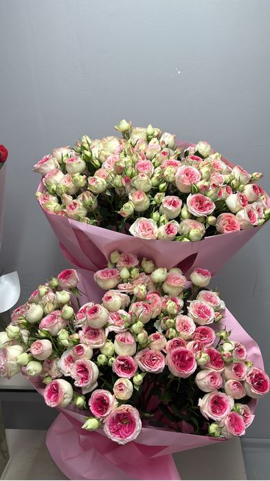 Букет кустовых роз