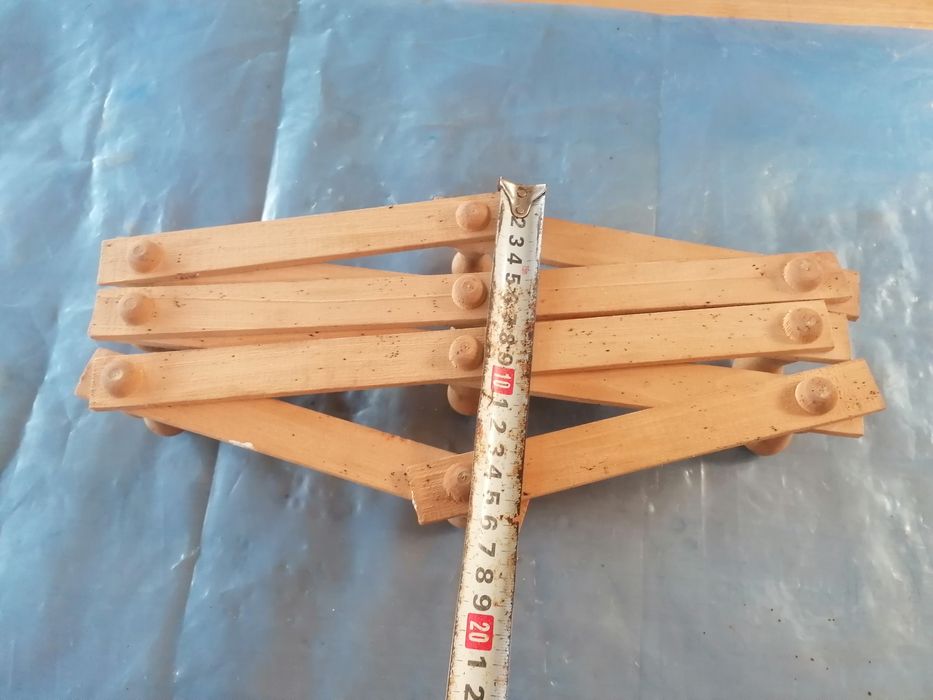 Cuier din lemn extensibil