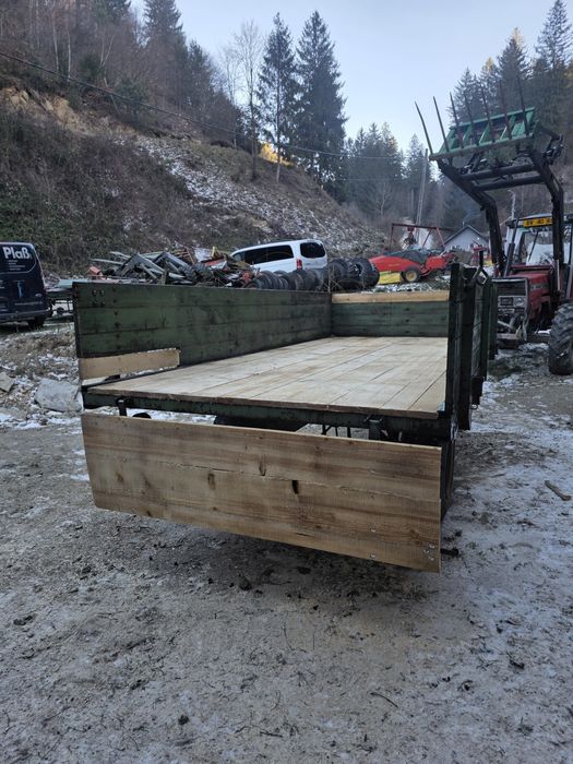 Remorca tractor Baloti 4 tome