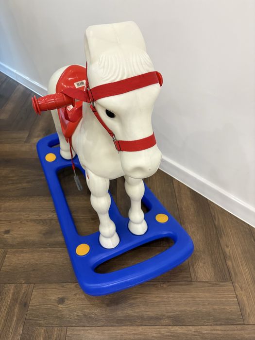 Люлеещо се конче играчка