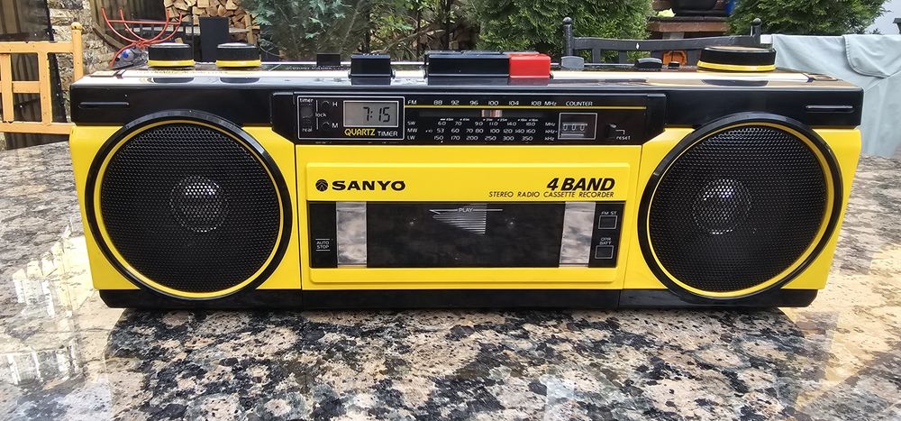 Radiocasetofon sanyo s350 le in stare foarte buna
