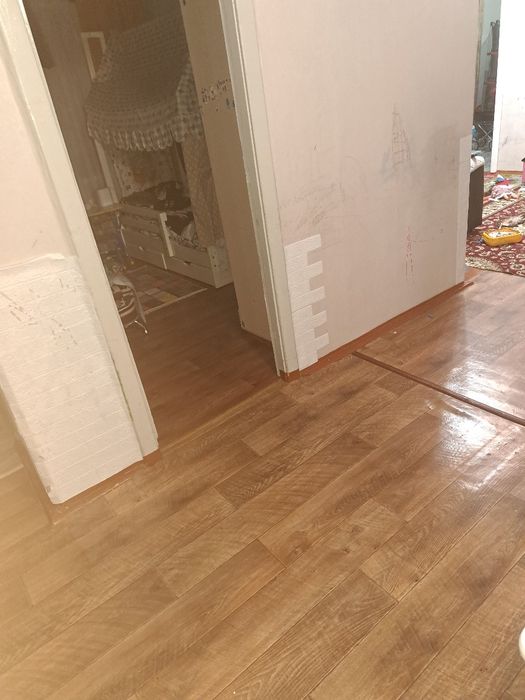 Продам 4 комнатную квартиру