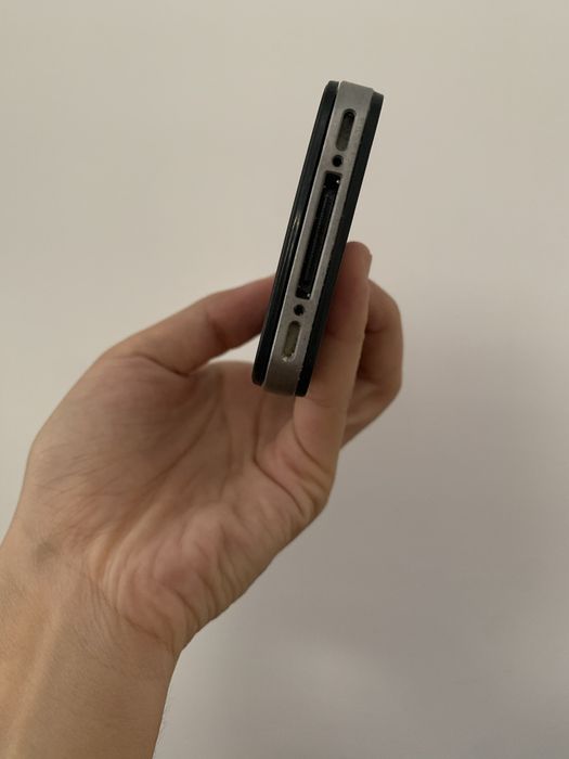 Zapchastga eski telefon batareykasi yòq