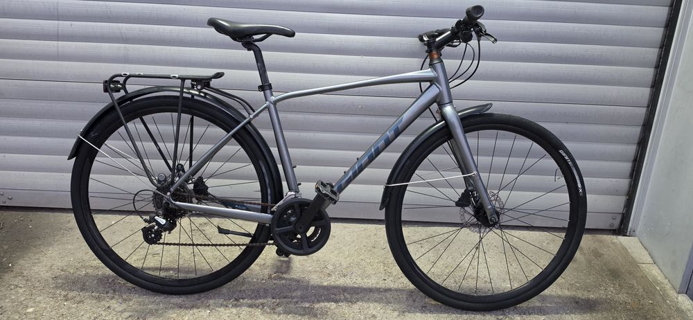 28" giant escape