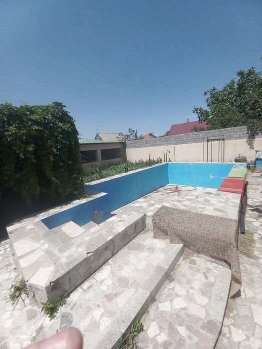 Покрытие Пленка для бассейна, срок службы 5-7 лет .