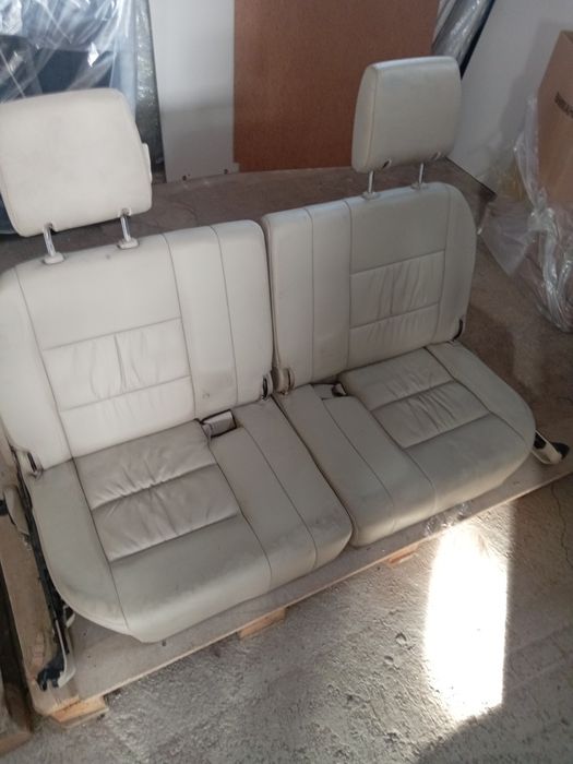 Задний ряд сидений Ленд Крузер 100