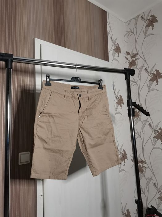 Мъжки бежови къси панталони