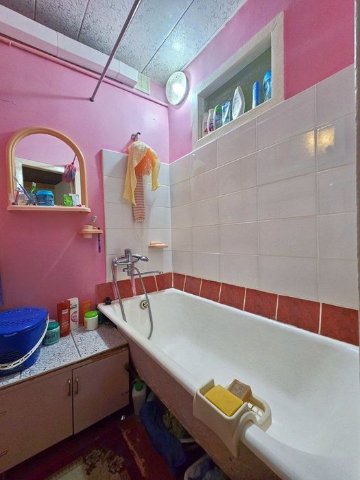 Чиланзар 23-й квартал Трёхкомнатная балкон 2х6 метра