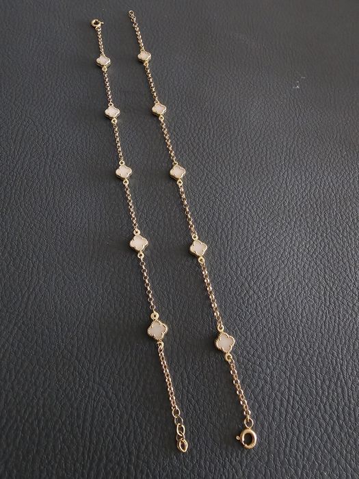 Златни дамски   с гривни 14к