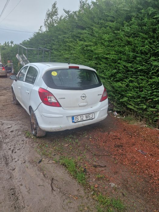 Vând Opel corsa 1.3tdi