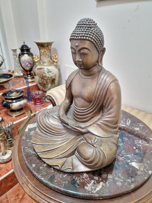 Голяма антикварна азиатска бронзова фигура статуетка скулптура