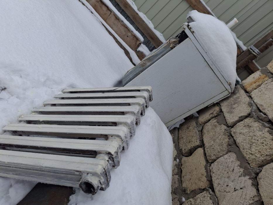 Продам родиатор чугунная восемь секси