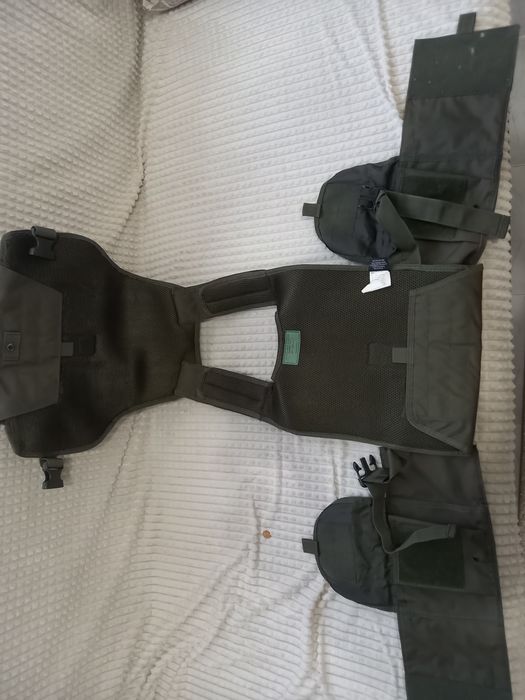 Тактическа жилетка