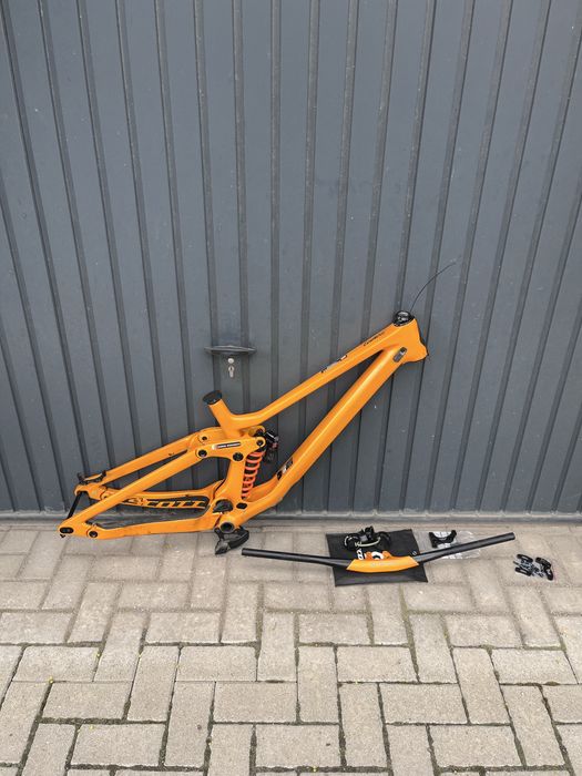 DH карбонова рамка Scott Gambler Tuned L размер