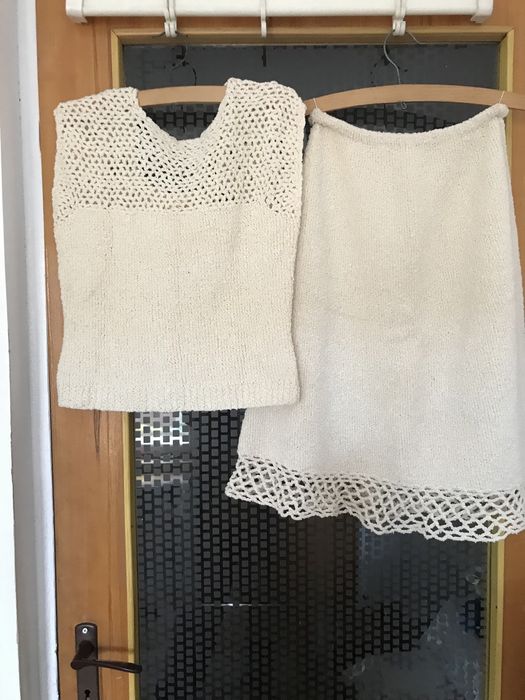 Costumas tricotat manual.