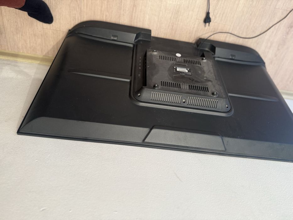 Срочно телевизор на запчасти