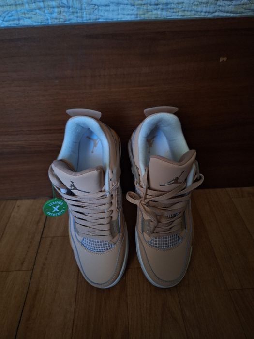 Jordan 4 Retro бежевый цвет