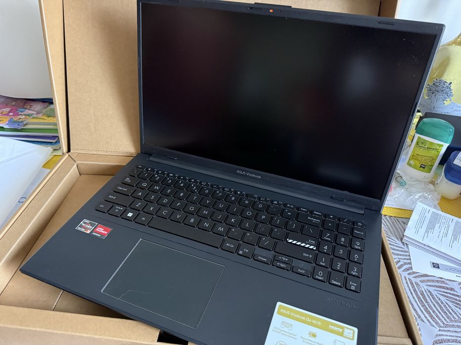 Laptop ASUS Vivobook Go 15 E1504FA – Ryzen 5 7520U / 8GB RAM / 512GB SSD – Ca nou
