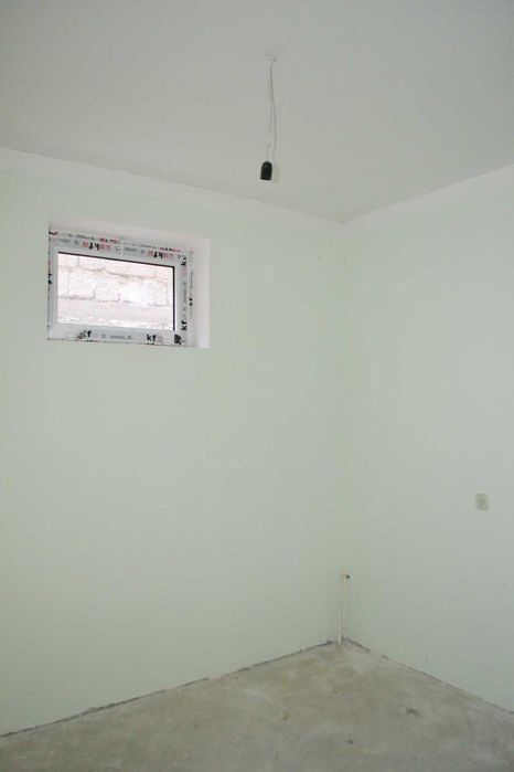 Samarkand shahar Firdavsiy Kuchasida 2 xona kvartira srochno sotiladi